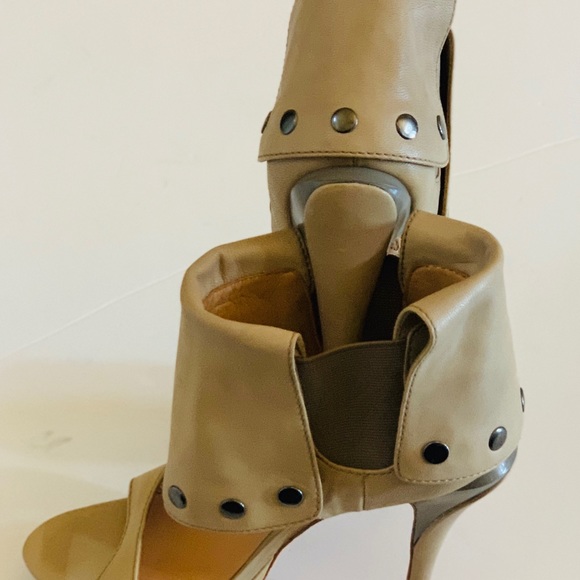 Lamb - Picture 3 of 7